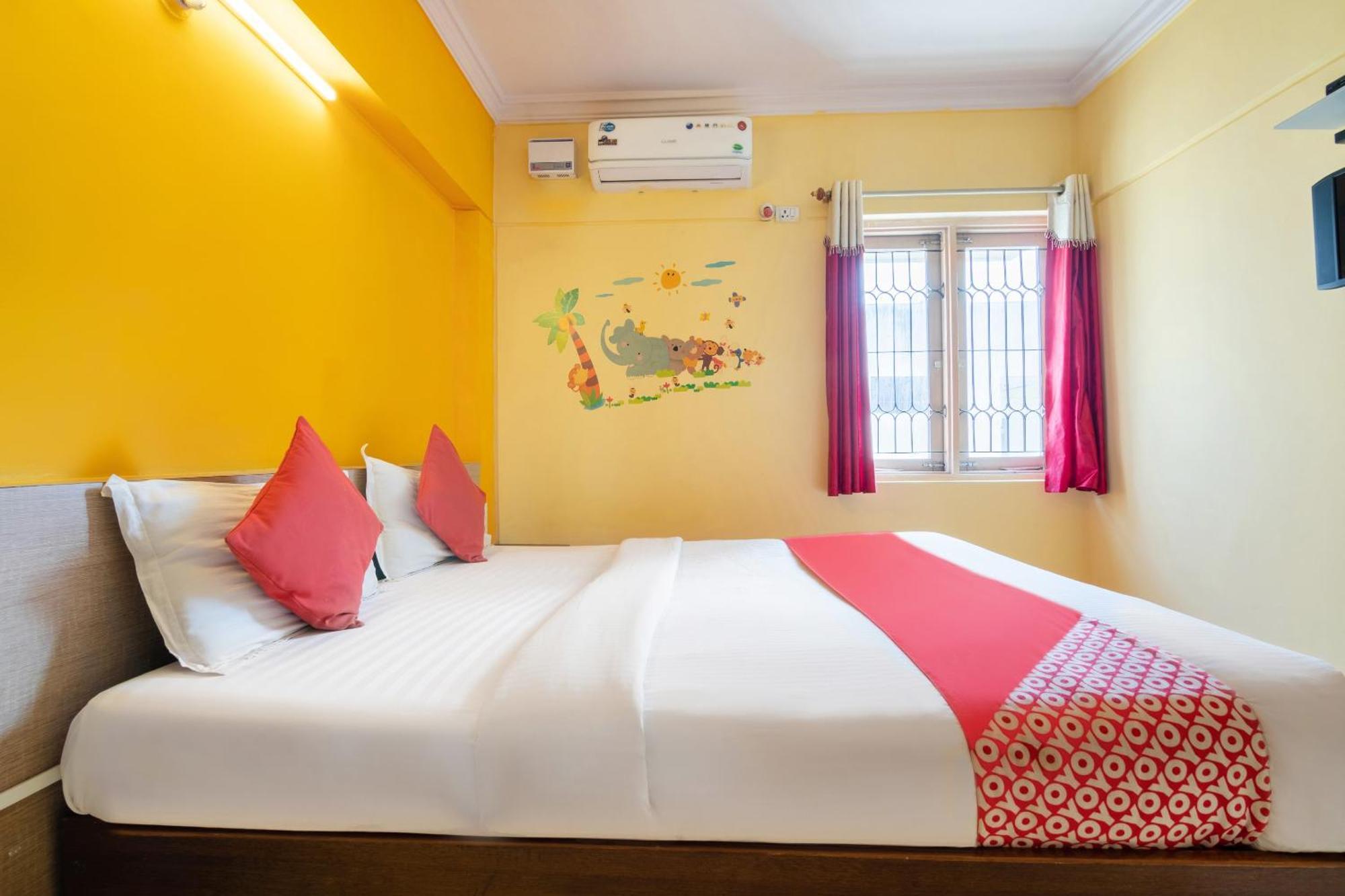 Hotel O Ujwal Residency Bangalore Esterno foto