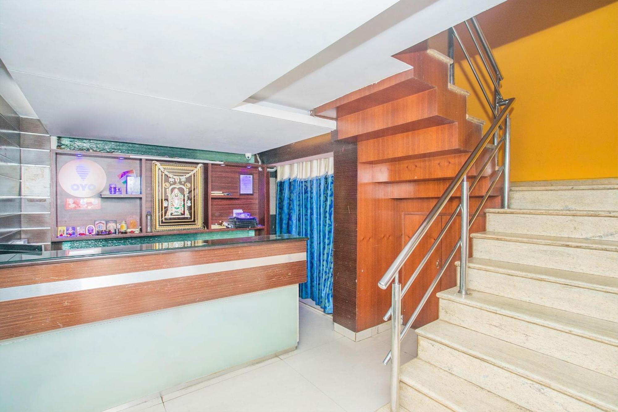 Hotel O Ujwal Residency Bangalore Esterno foto