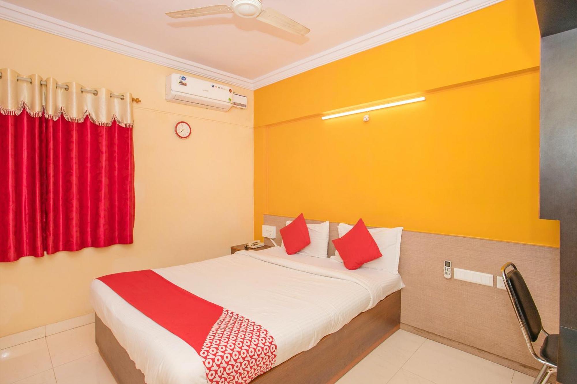 Hotel O Ujwal Residency Bangalore Esterno foto