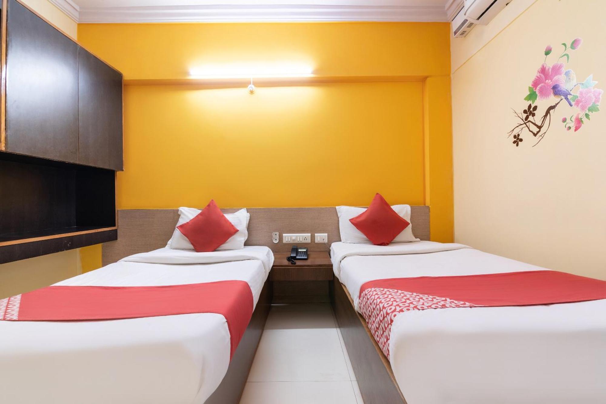 Hotel O Ujwal Residency Bangalore Esterno foto