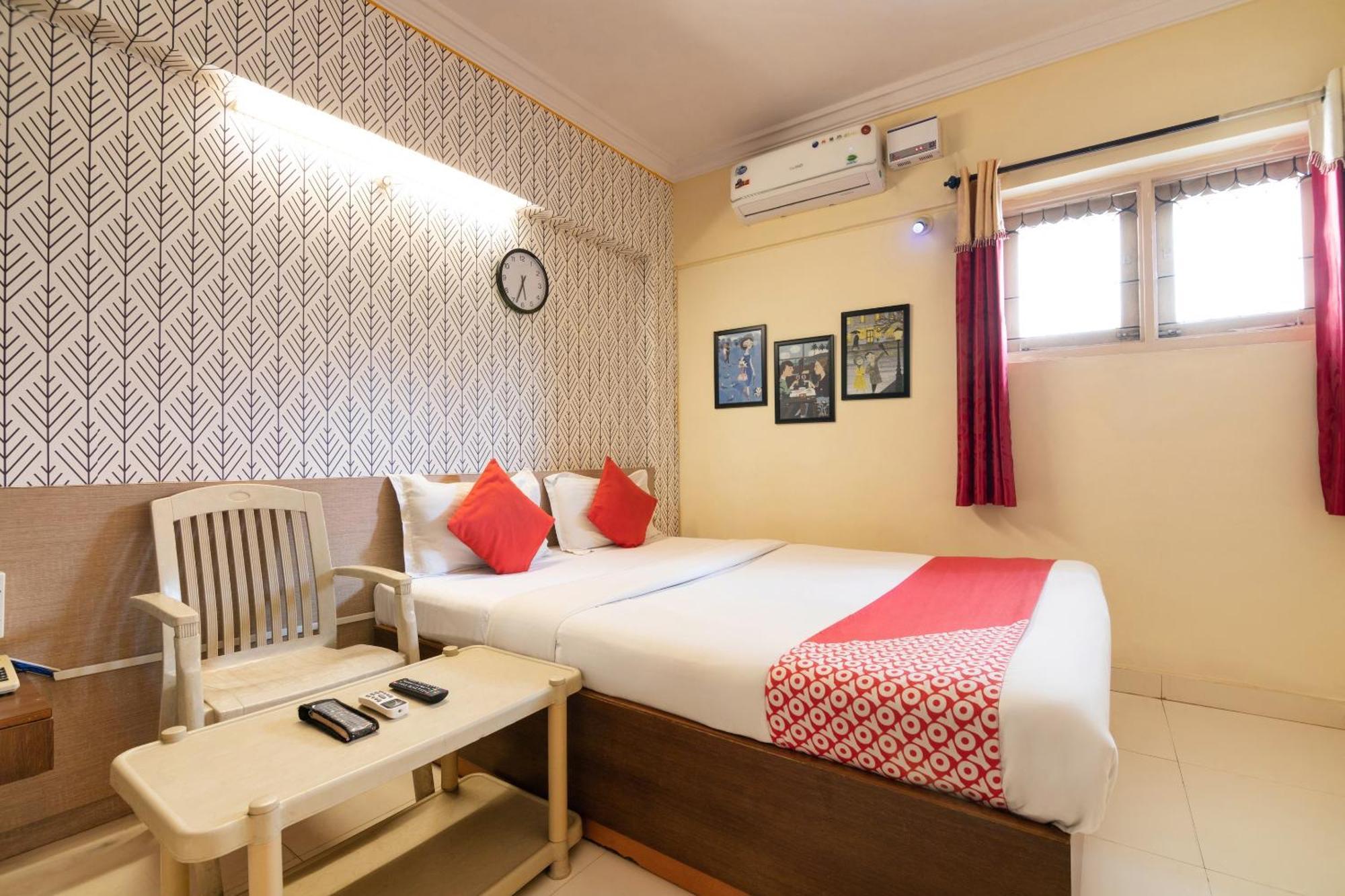 Hotel O Ujwal Residency Bangalore Esterno foto